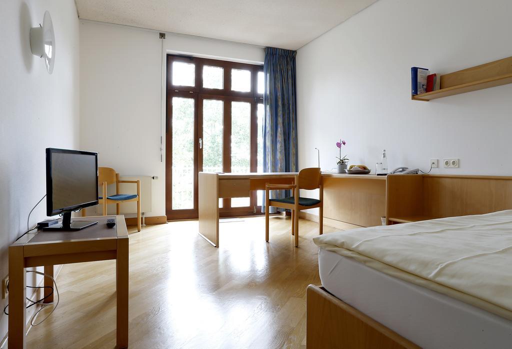 Tagungs- Und Bildungszentrum Steinbach/Taunus Steinbach im Taunus Habitación foto
